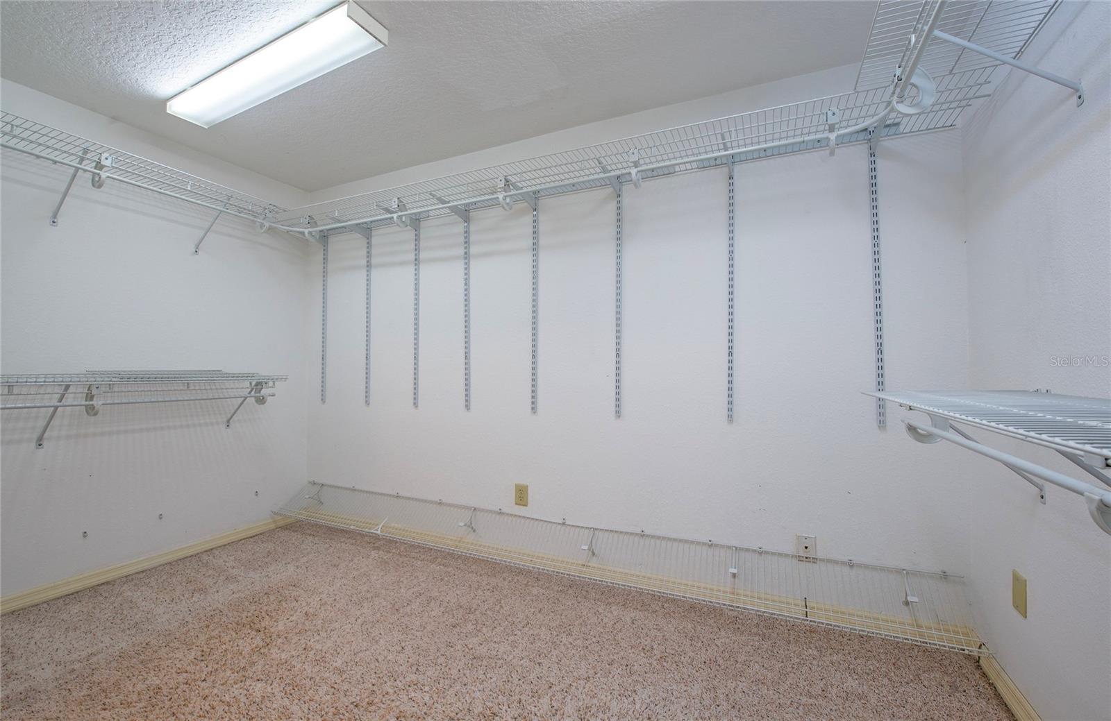 Listing photo id 35 for 2851 Weathersfield Court