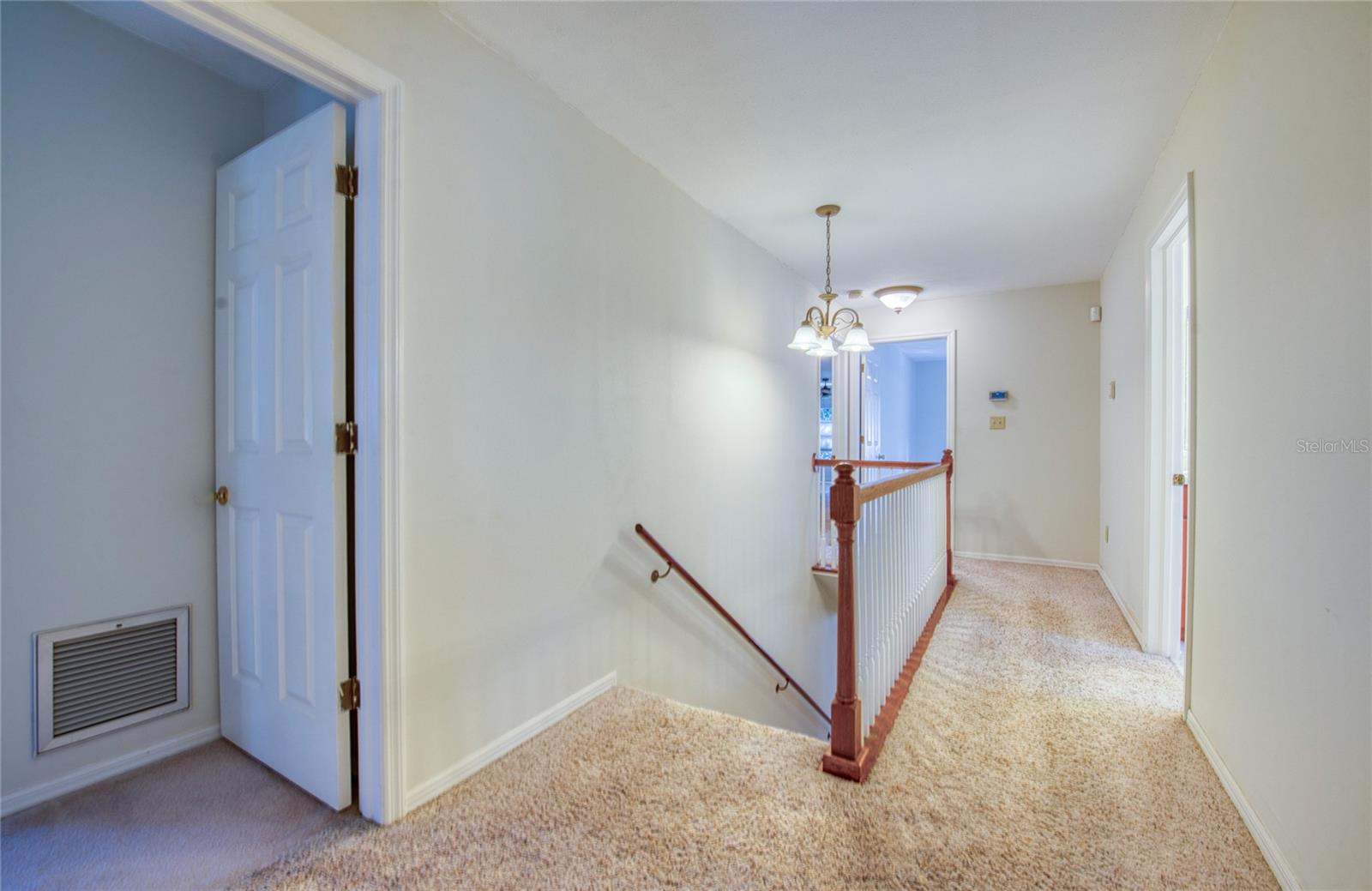 Listing photo id 45 for 2851 Weathersfield Court