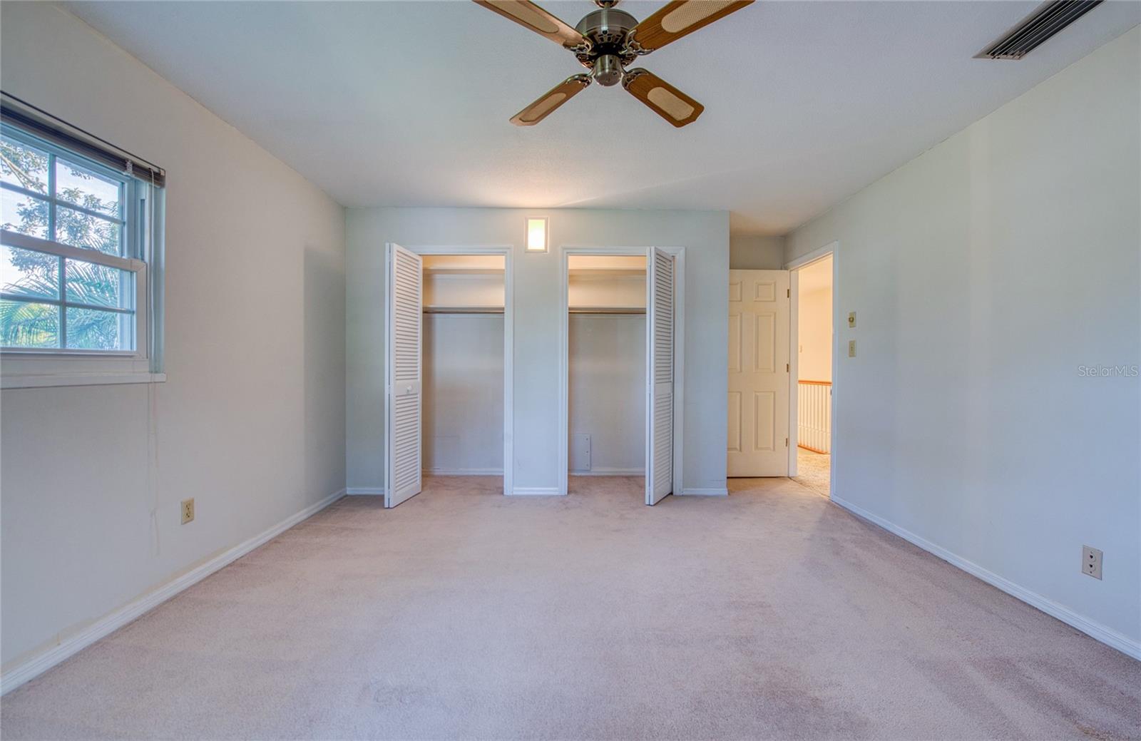 Listing photo id 47 for 2851 Weathersfield Court