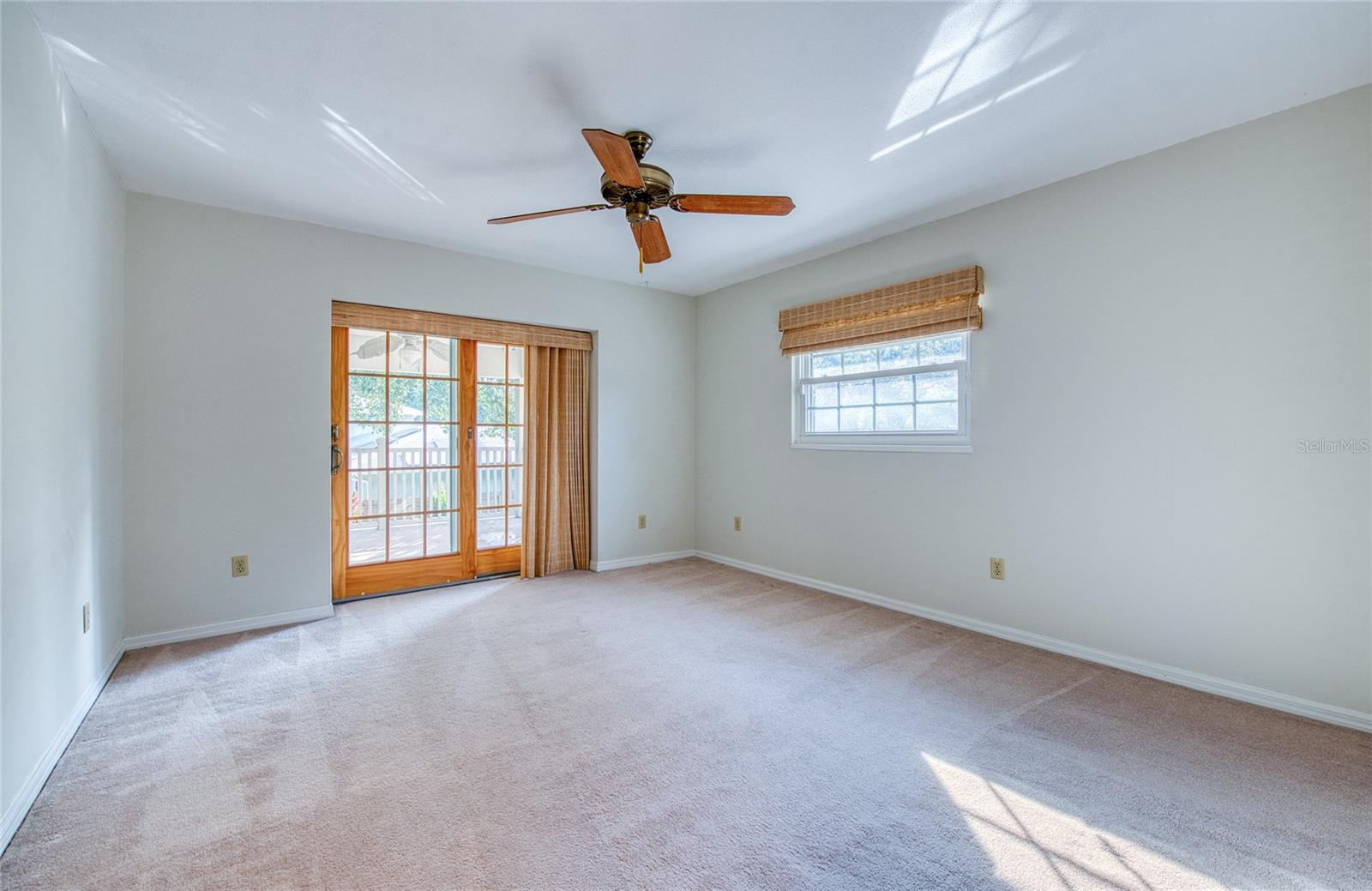 Listing photo id 51 for 2851 Weathersfield Court