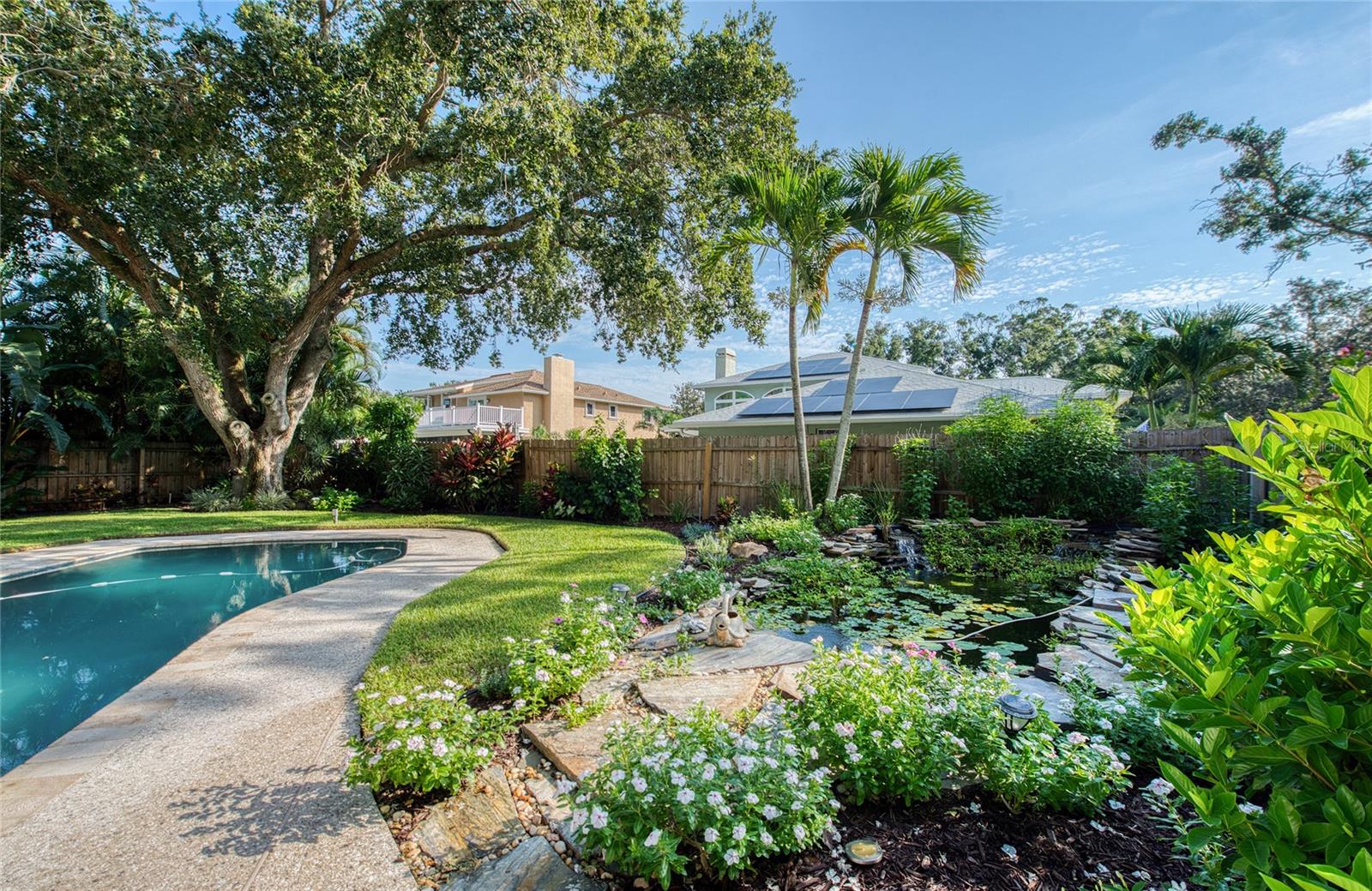 Listing photo id 57 for 2851 Weathersfield Court