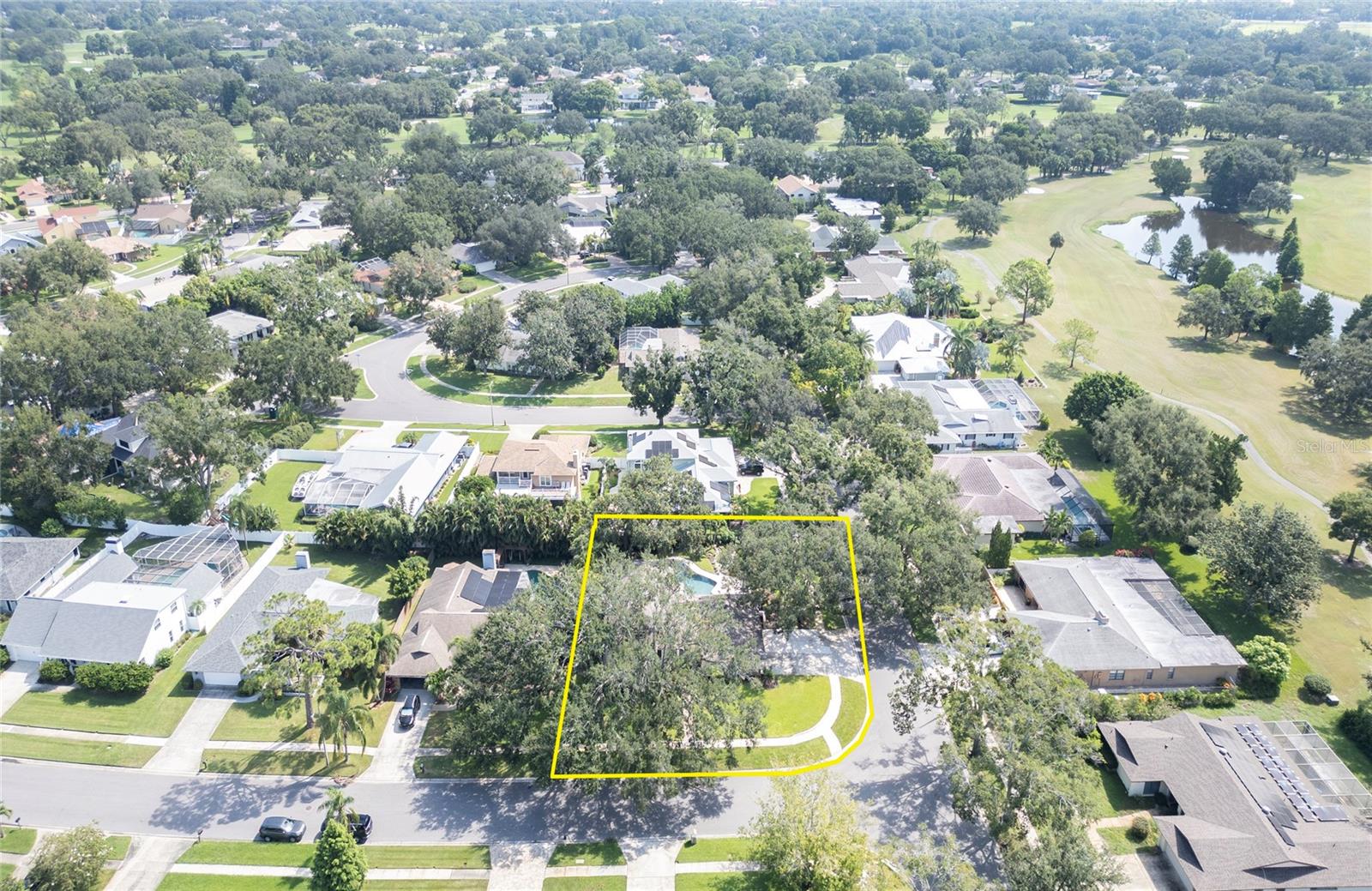 Listing photo id 71 for 2851 Weathersfield Court