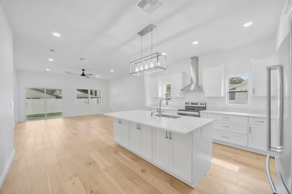 Image 10 of 57 For 1014 14th Avenue Nw