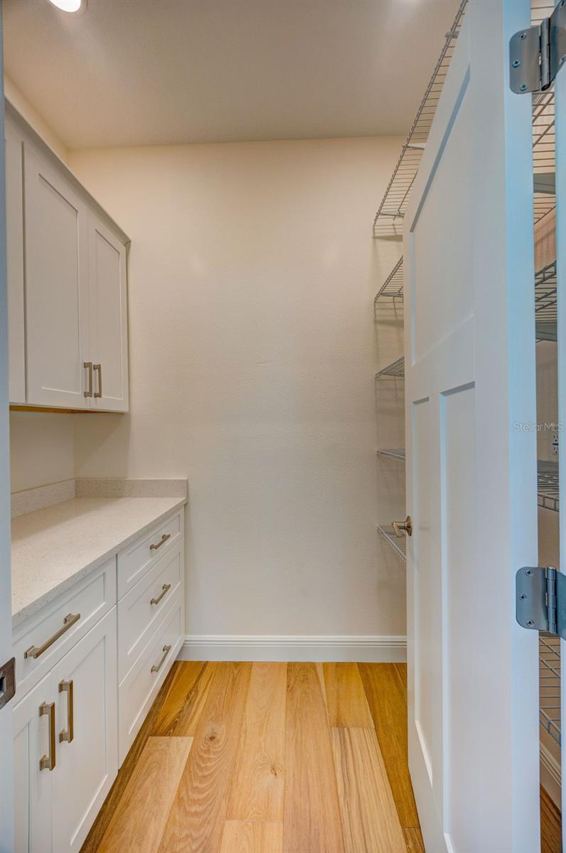 Image 11 of 57 For 1014 14th Avenue Nw
