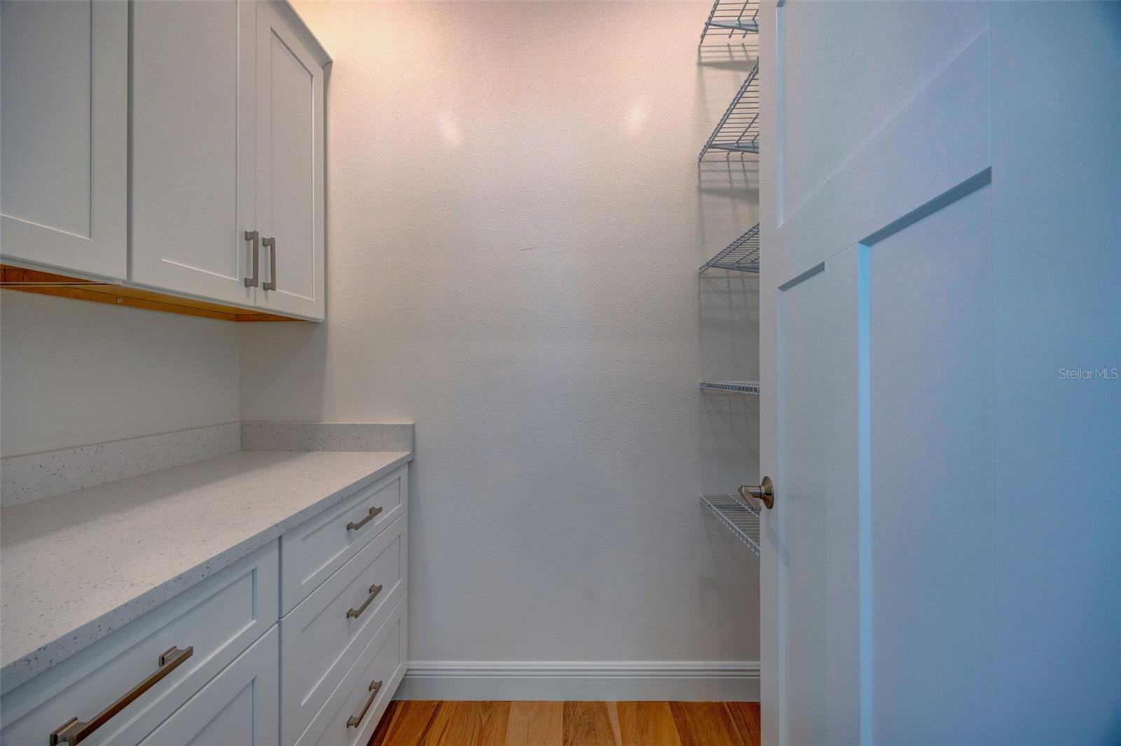 Image 12 of 57 For 1014 14th Avenue Nw