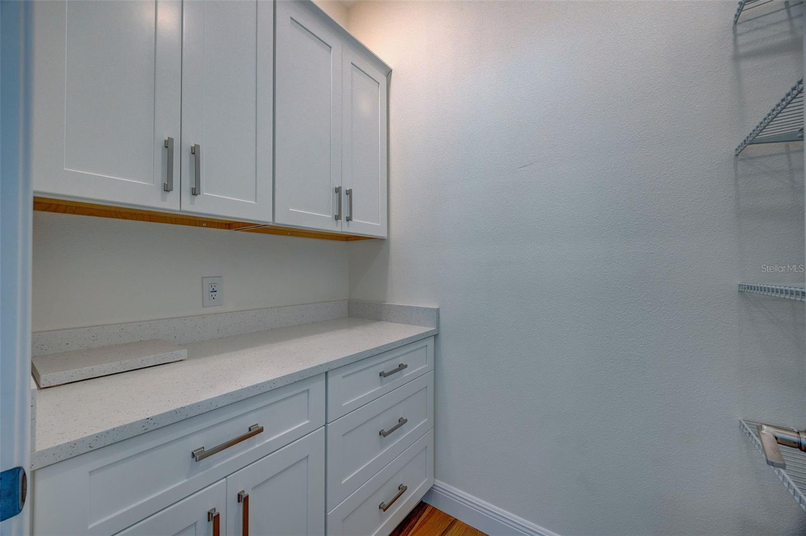 Image 14 of 57 For 1014 14th Avenue Nw