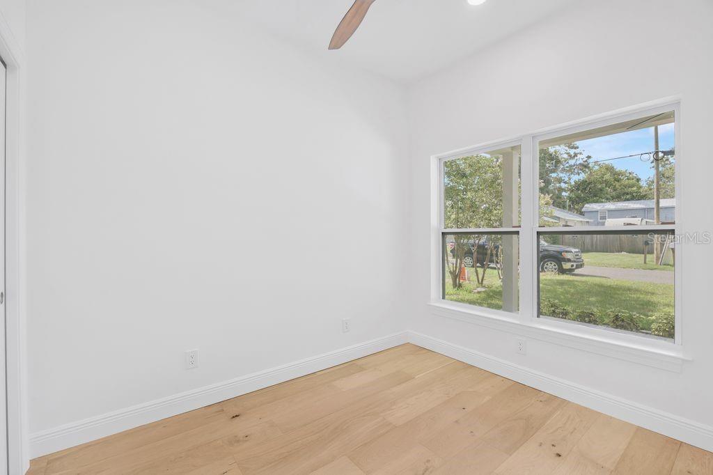 Image 18 of 57 For 1014 14th Avenue Nw