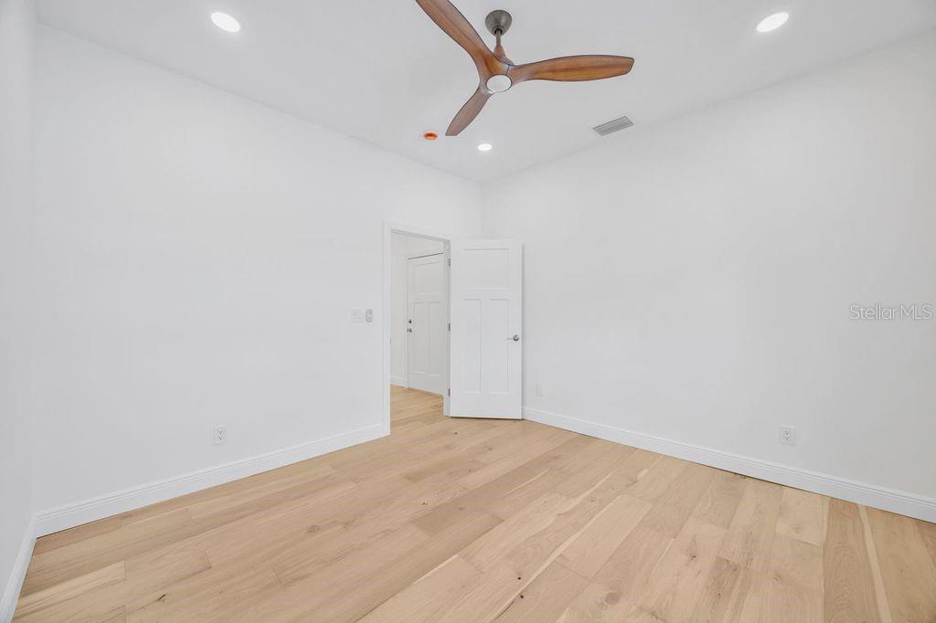Image 36 of 57 For 1014 14th Avenue Nw