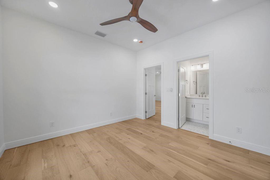 Image 43 of 57 For 1014 14th Avenue Nw