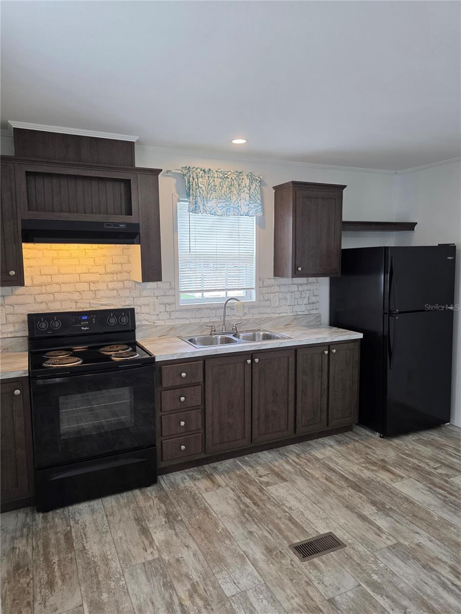 Image 10 of 34 For 1109 49th Avenue Drive W