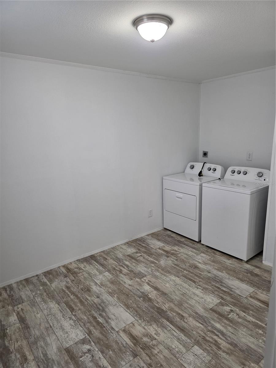 Image 20 of 34 For 1109 49th Avenue Drive W