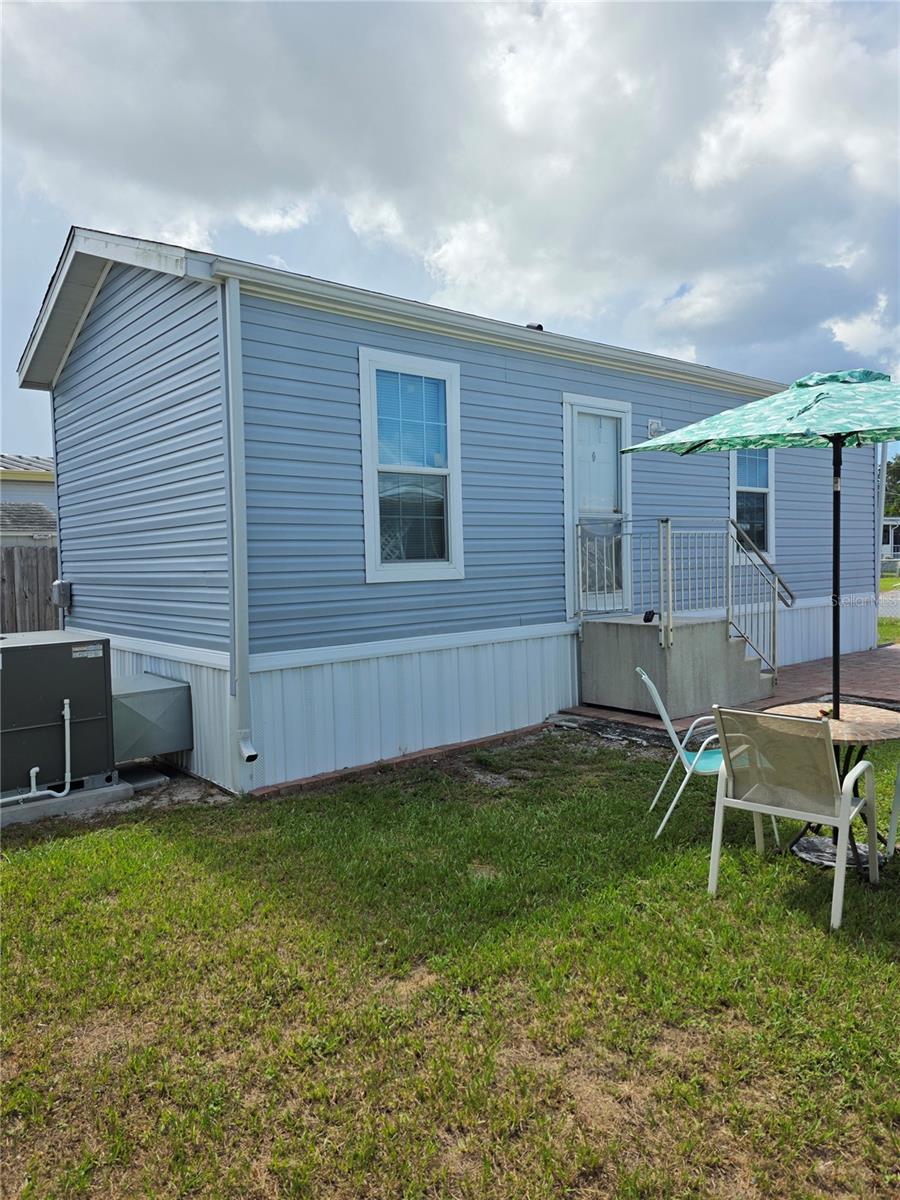 Image 5 of 34 For 1109 49th Avenue Drive W