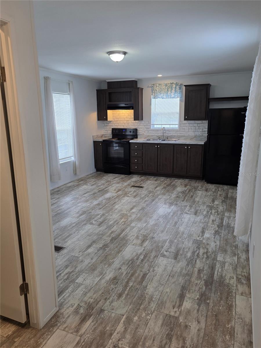Image 8 of 34 For 1109 49th Avenue Drive W
