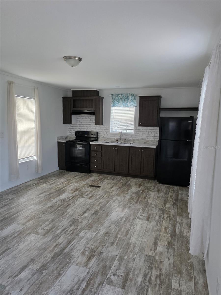 Image 9 of 34 For 1109 49th Avenue Drive W