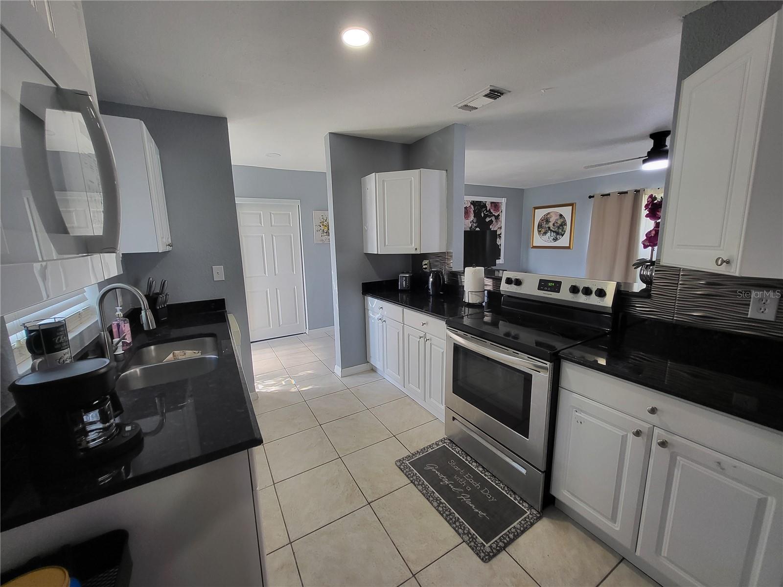 Image 5 of 21 For 4182 Gardner Drive