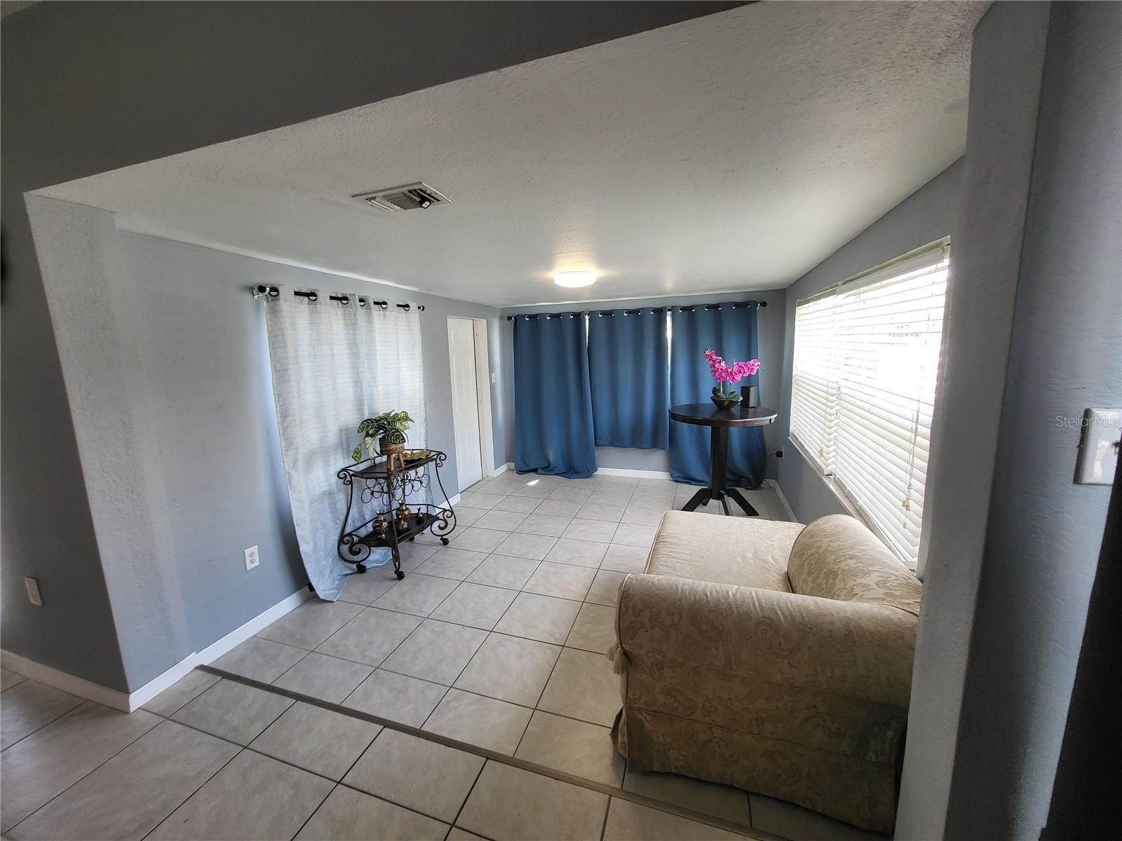 Image 9 of 21 For 4182 Gardner Drive