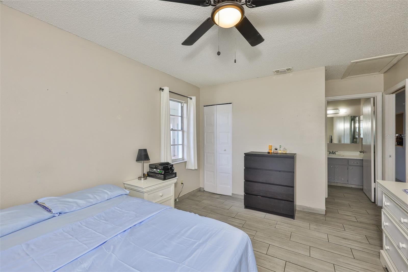 Image 10 of 64 For 2347 Gainesborough Loop 2347