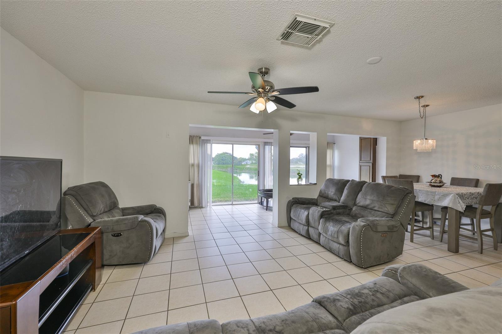 Image 15 of 64 For 2347 Gainesborough Loop 2347