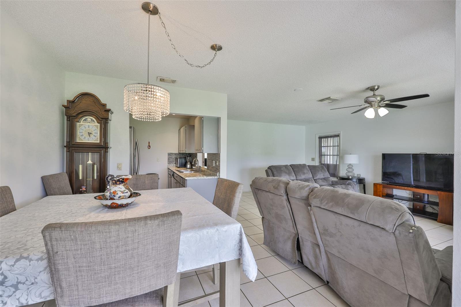 Image 23 of 64 For 2347 Gainesborough Loop 2347