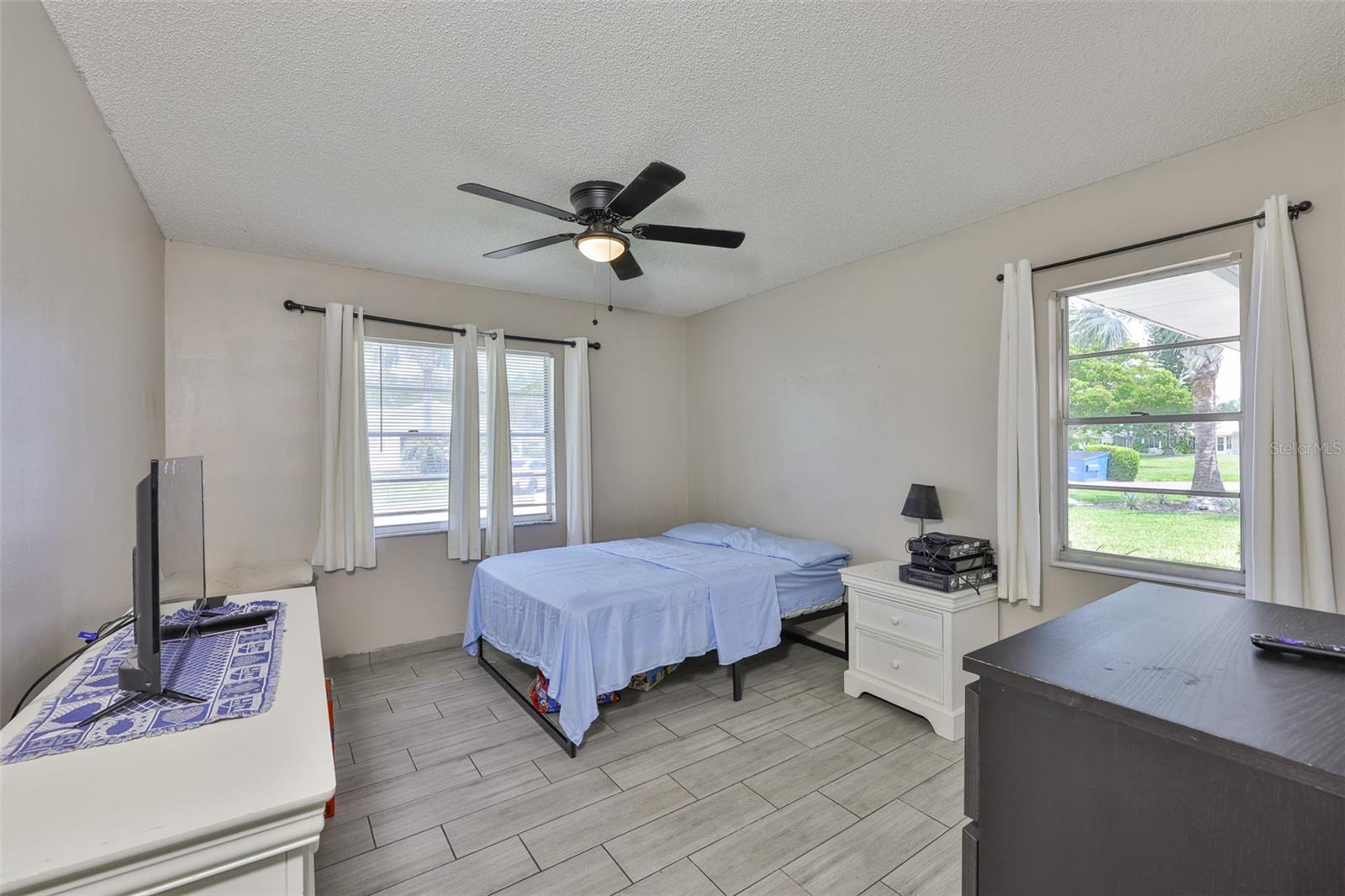 Image 8 of 64 For 2347 Gainesborough Loop 2347
