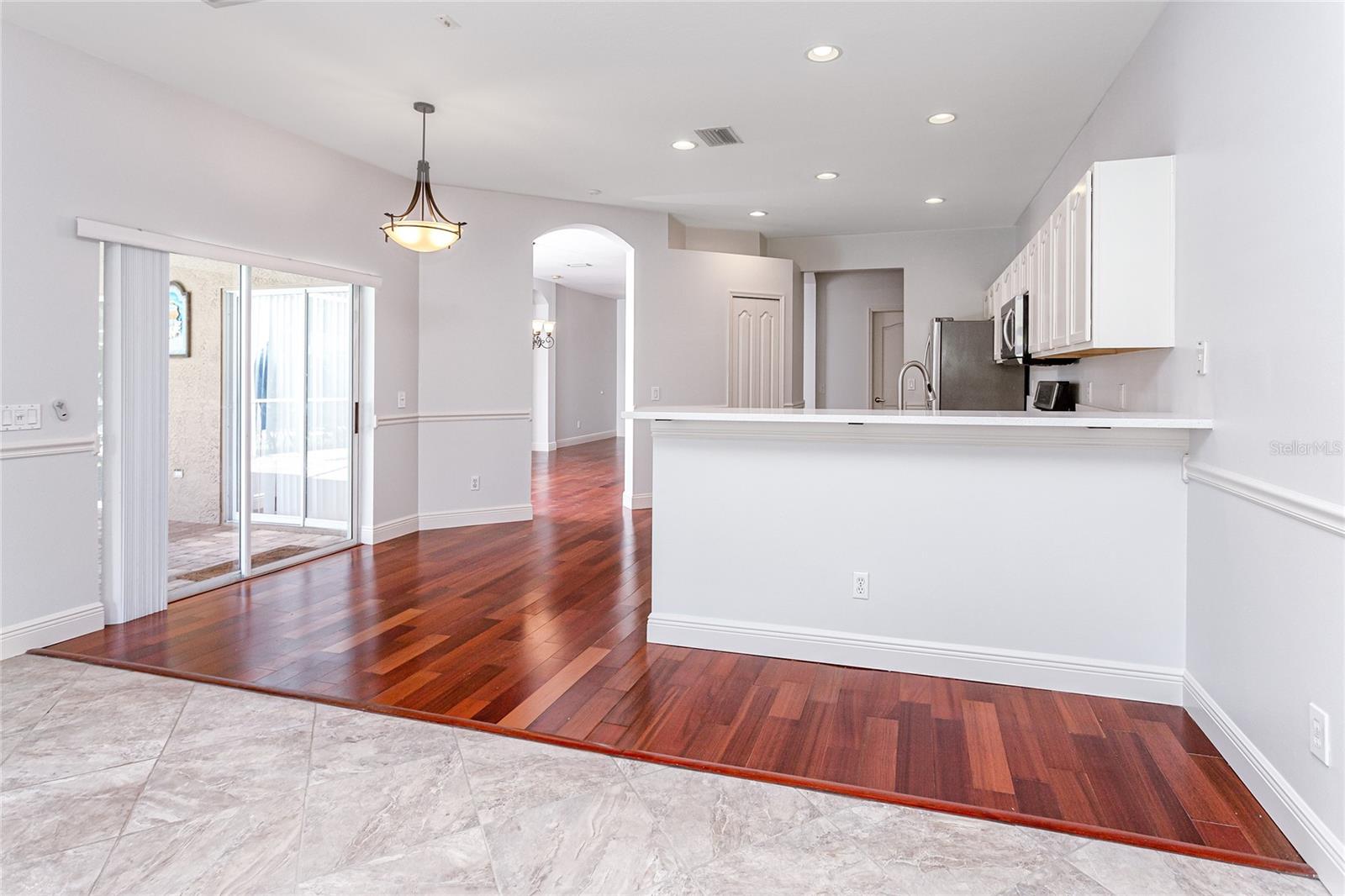 Image 14 of 49 For 10132 Downey Lane