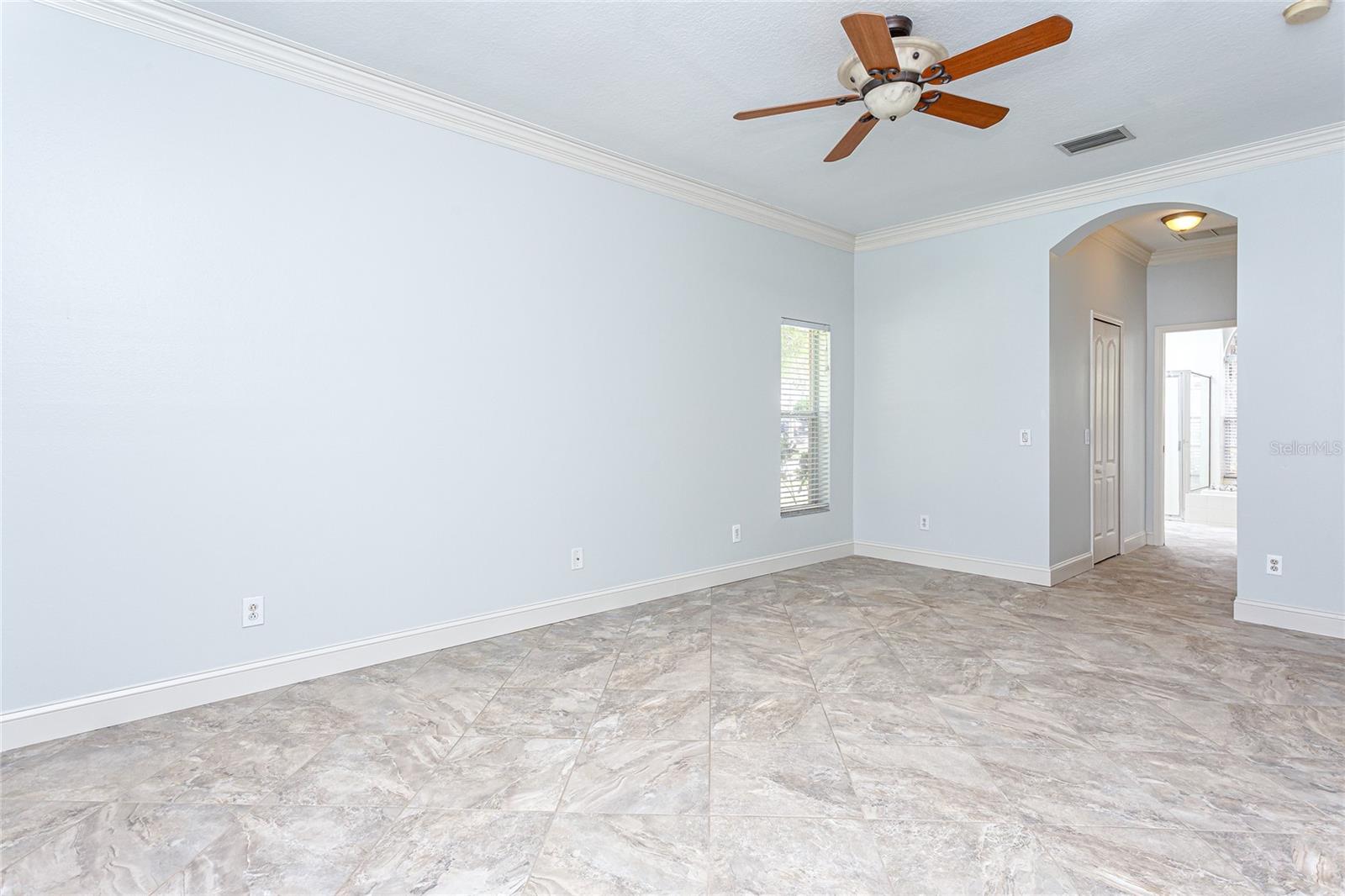 Image 21 of 49 For 10132 Downey Lane
