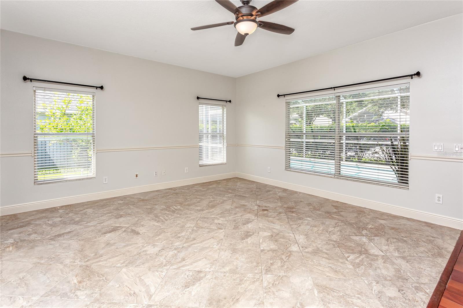 Image 36 of 49 For 10132 Downey Lane