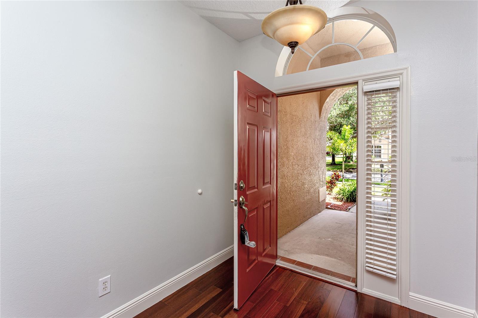 Image 4 of 49 For 10132 Downey Lane