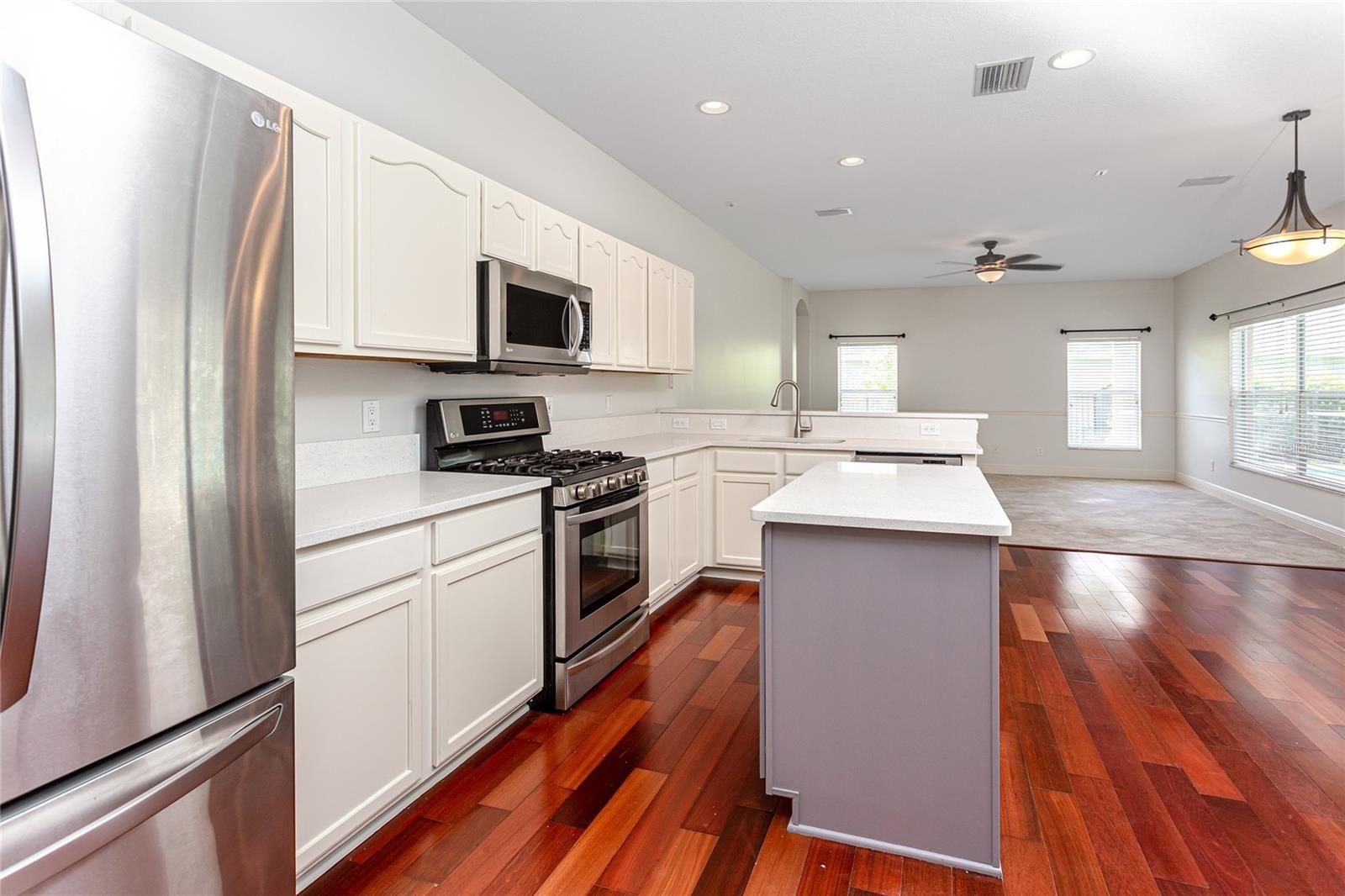 Image 9 of 49 For 10132 Downey Lane