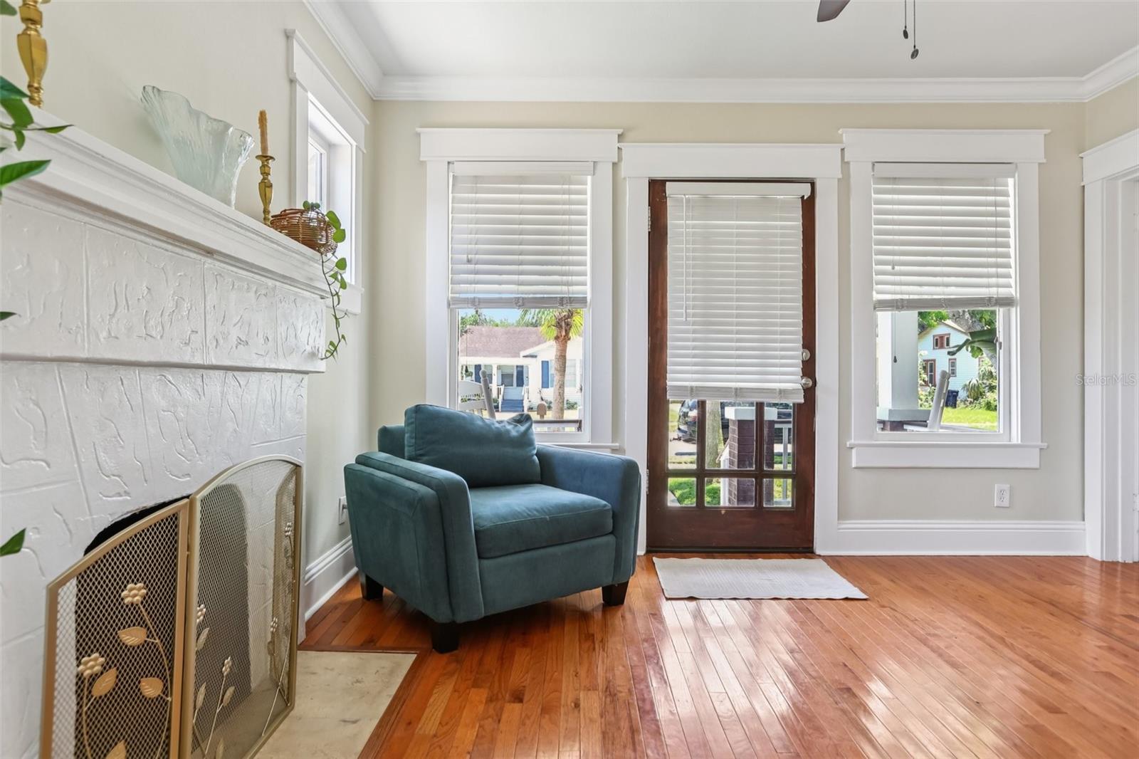 Image 9 of 40 For 712 Caracas Street