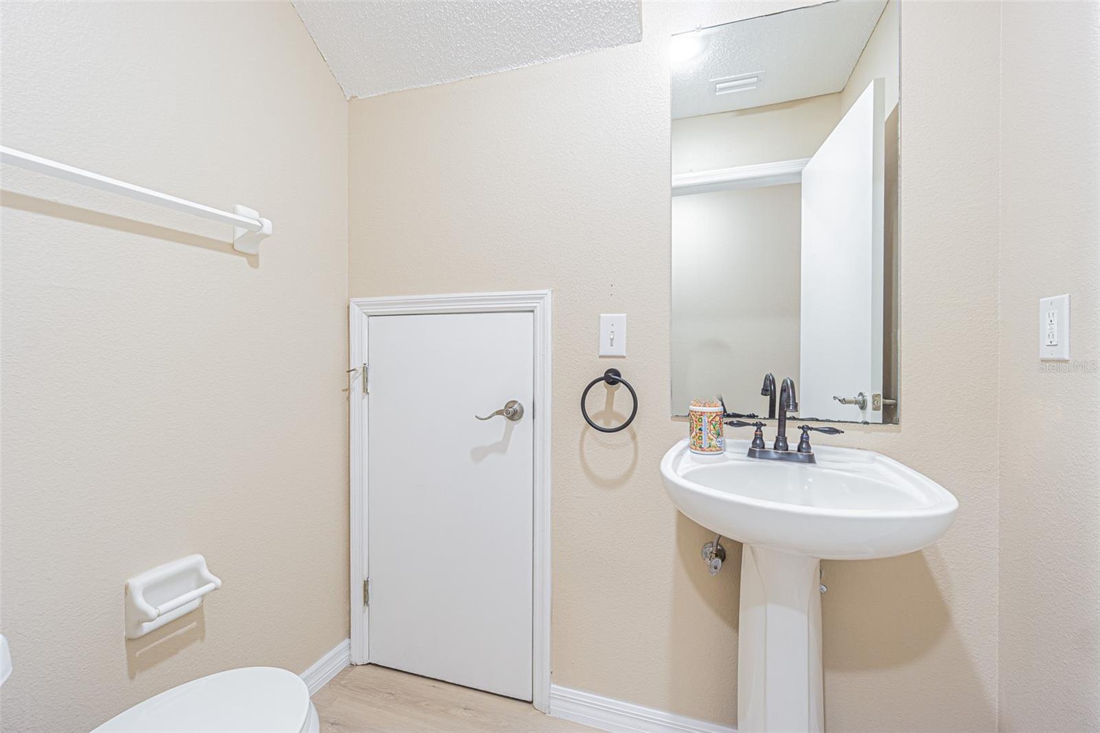 Image 6 of 15 For 1309 Twilridge Drive 1309