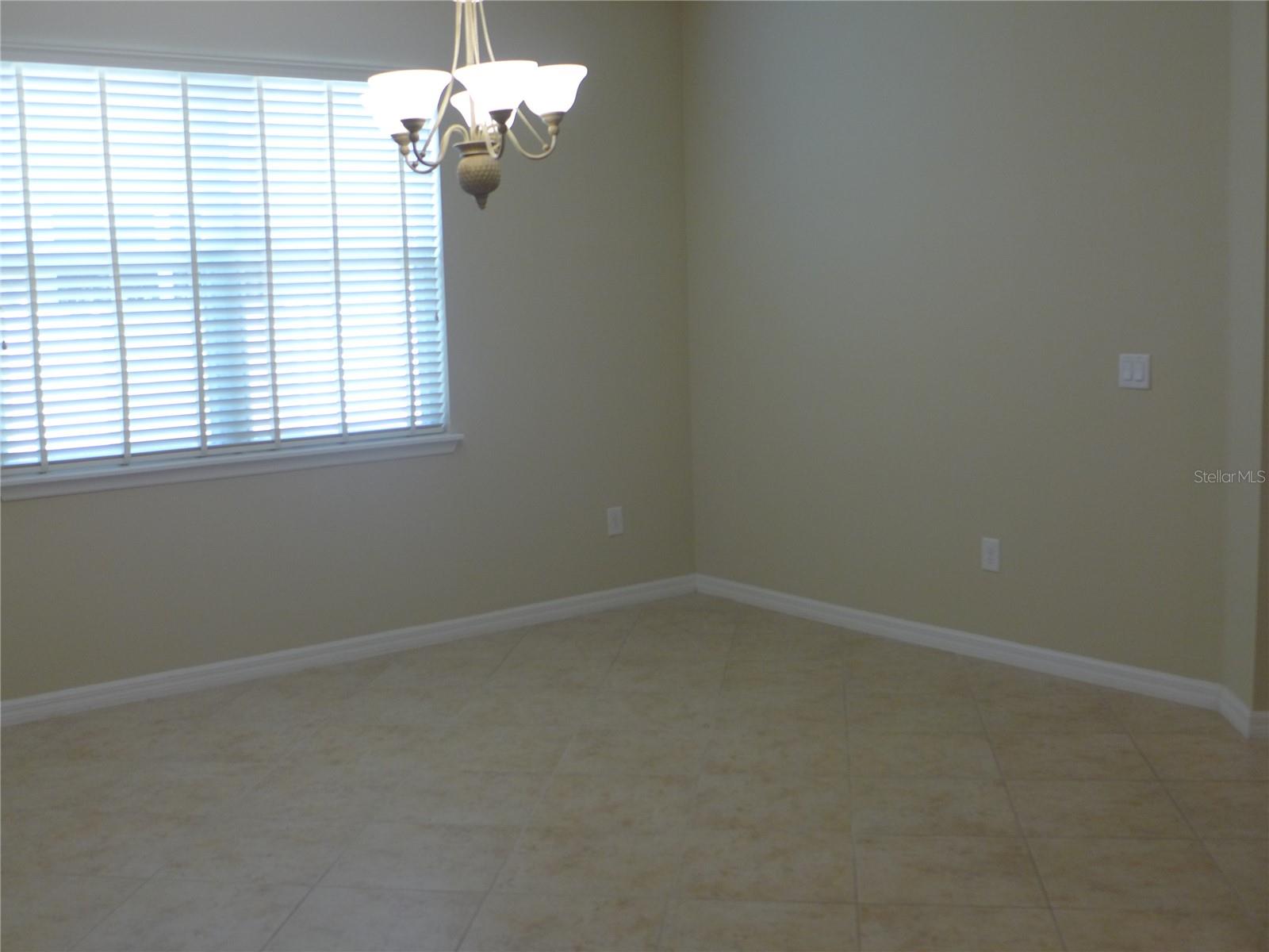 Image 42 of 73 For 11054 Spring Point Circle