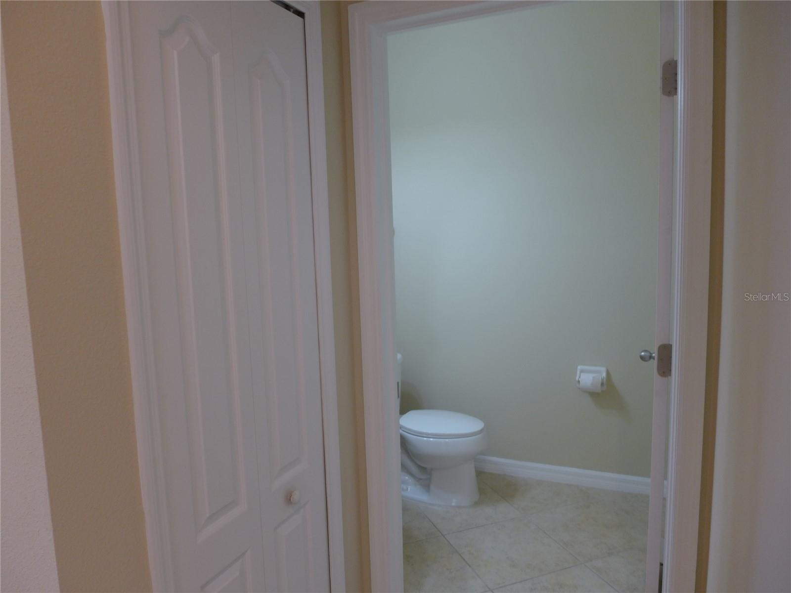 Image 43 of 73 For 11054 Spring Point Circle