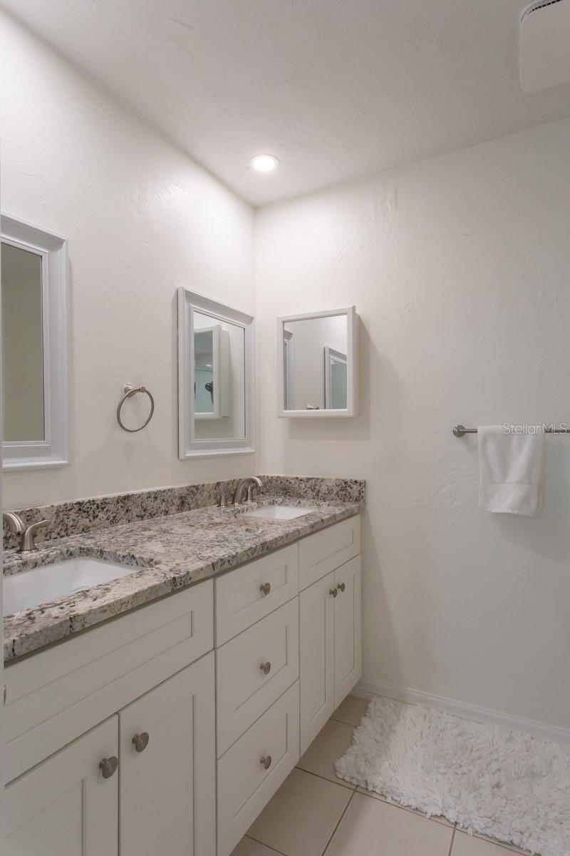Image 29 of 44 For 4001 Oakhurst Drive 3119