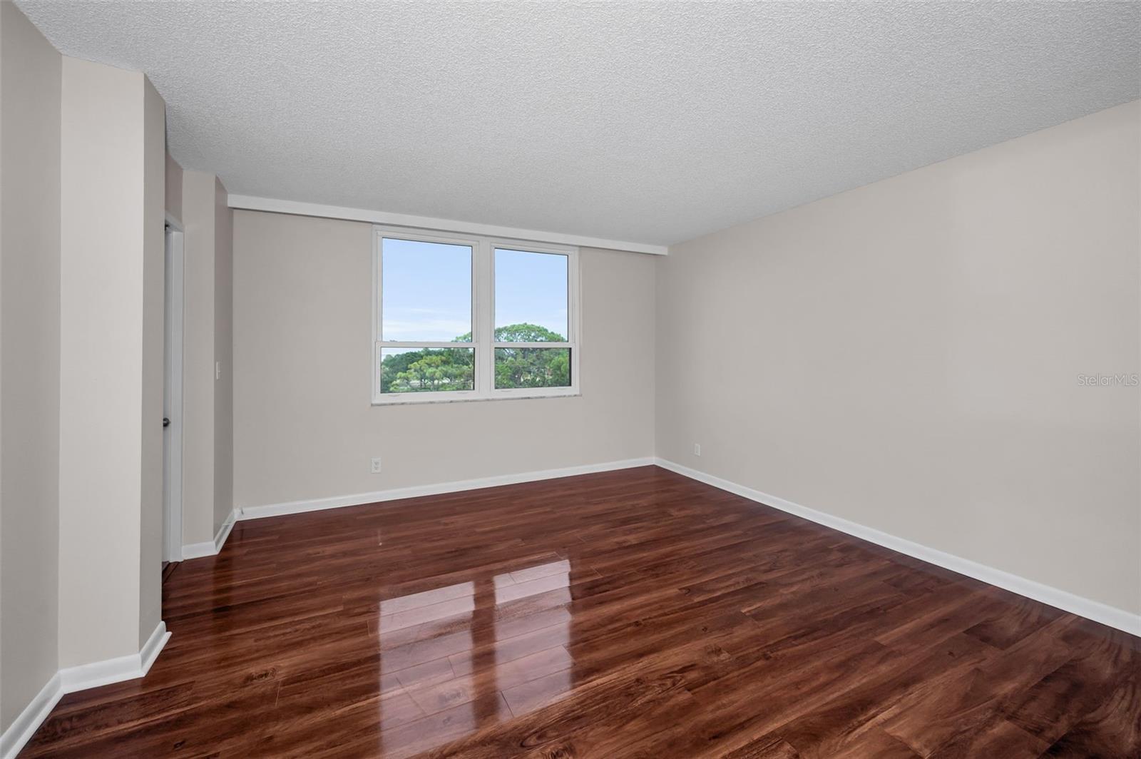Image 15 of 96 For 2620 Cove Cay Drive 506