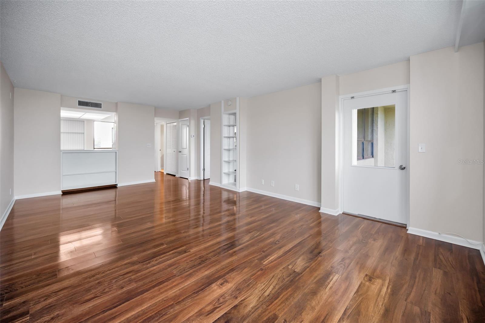 Image 16 of 96 For 2620 Cove Cay Drive 506