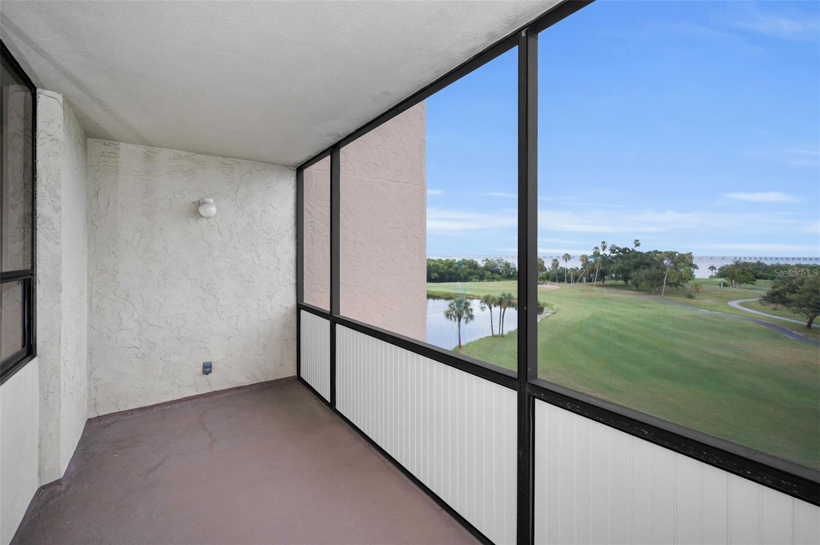 Image 21 of 96 For 2620 Cove Cay Drive 506
