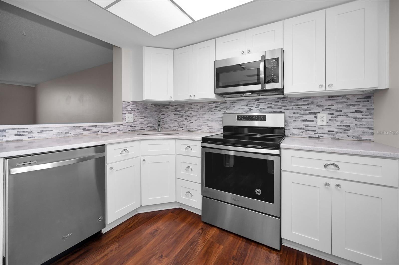 Image 35 of 96 For 2620 Cove Cay Drive 506