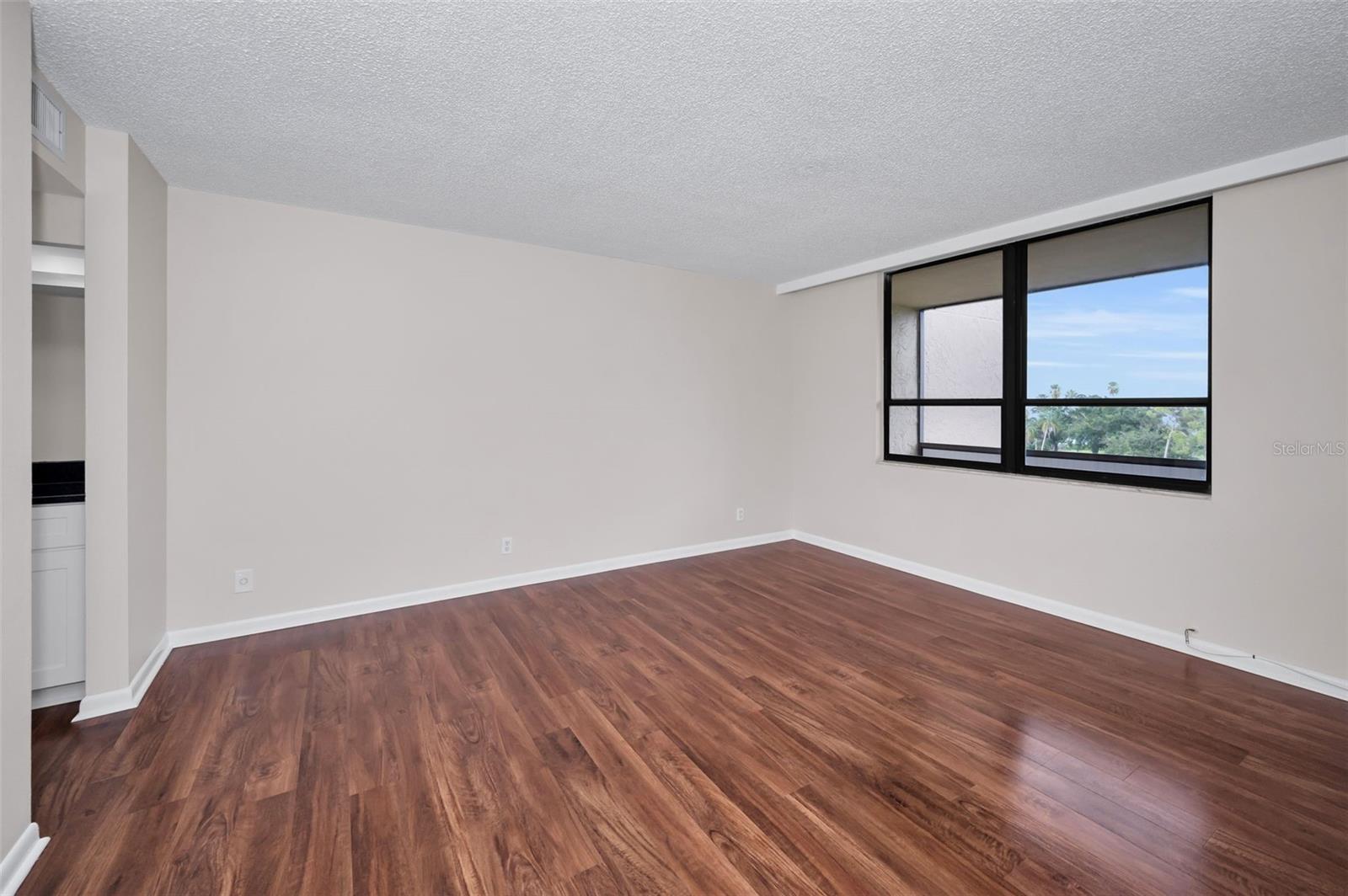 Image 40 of 96 For 2620 Cove Cay Drive 506