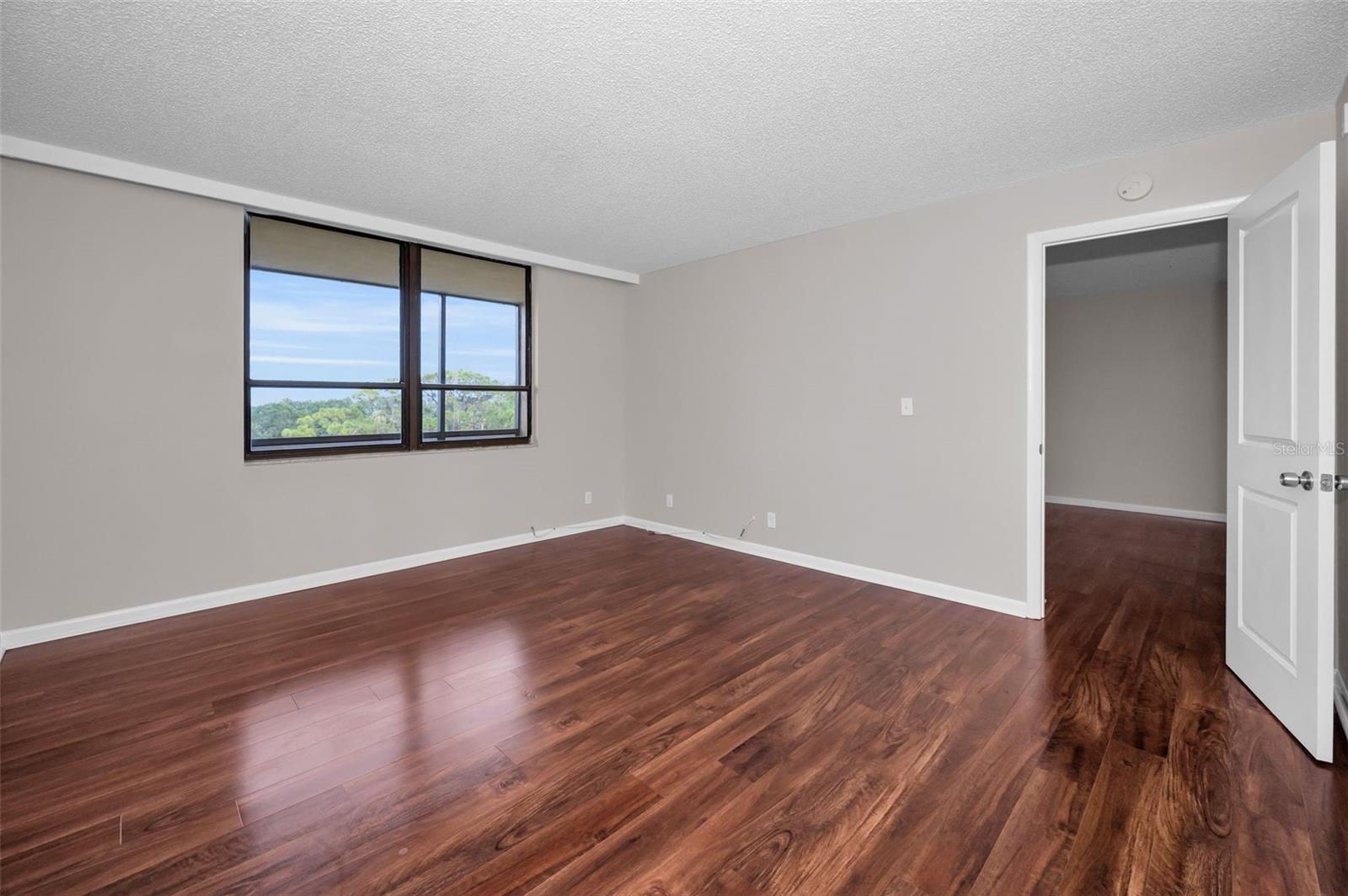 Image 41 of 96 For 2620 Cove Cay Drive 506