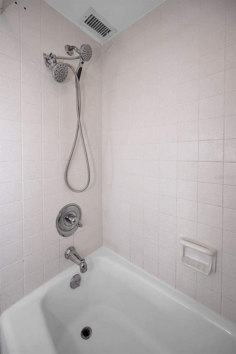 Image 46 of 96 For 2620 Cove Cay Drive 506