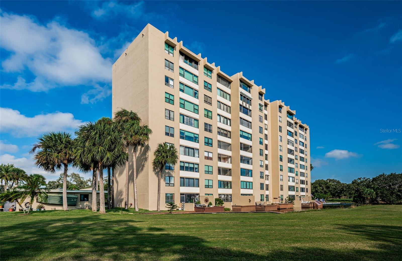 Image 5 of 96 For 2620 Cove Cay Drive 506