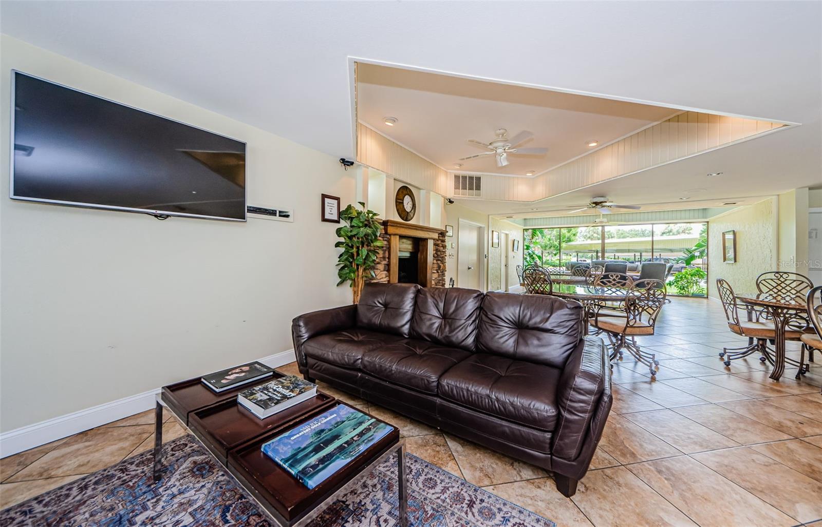 Image 72 of 96 For 2620 Cove Cay Drive 506