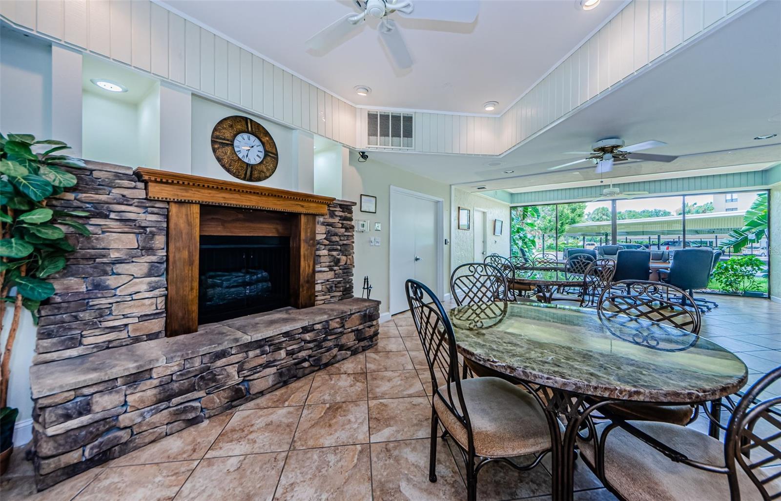 Image 74 of 96 For 2620 Cove Cay Drive 506