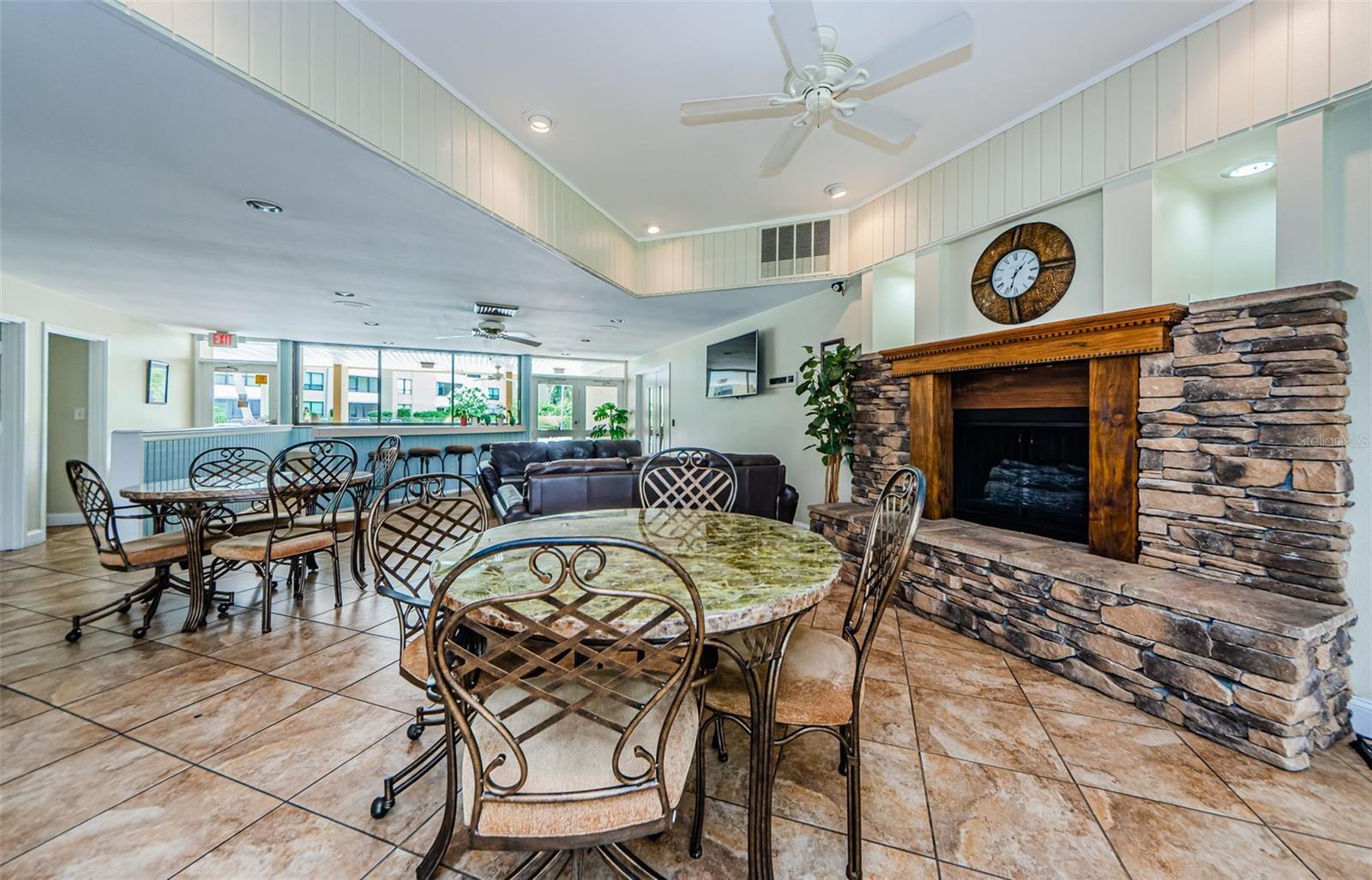 Image 75 of 96 For 2620 Cove Cay Drive 506