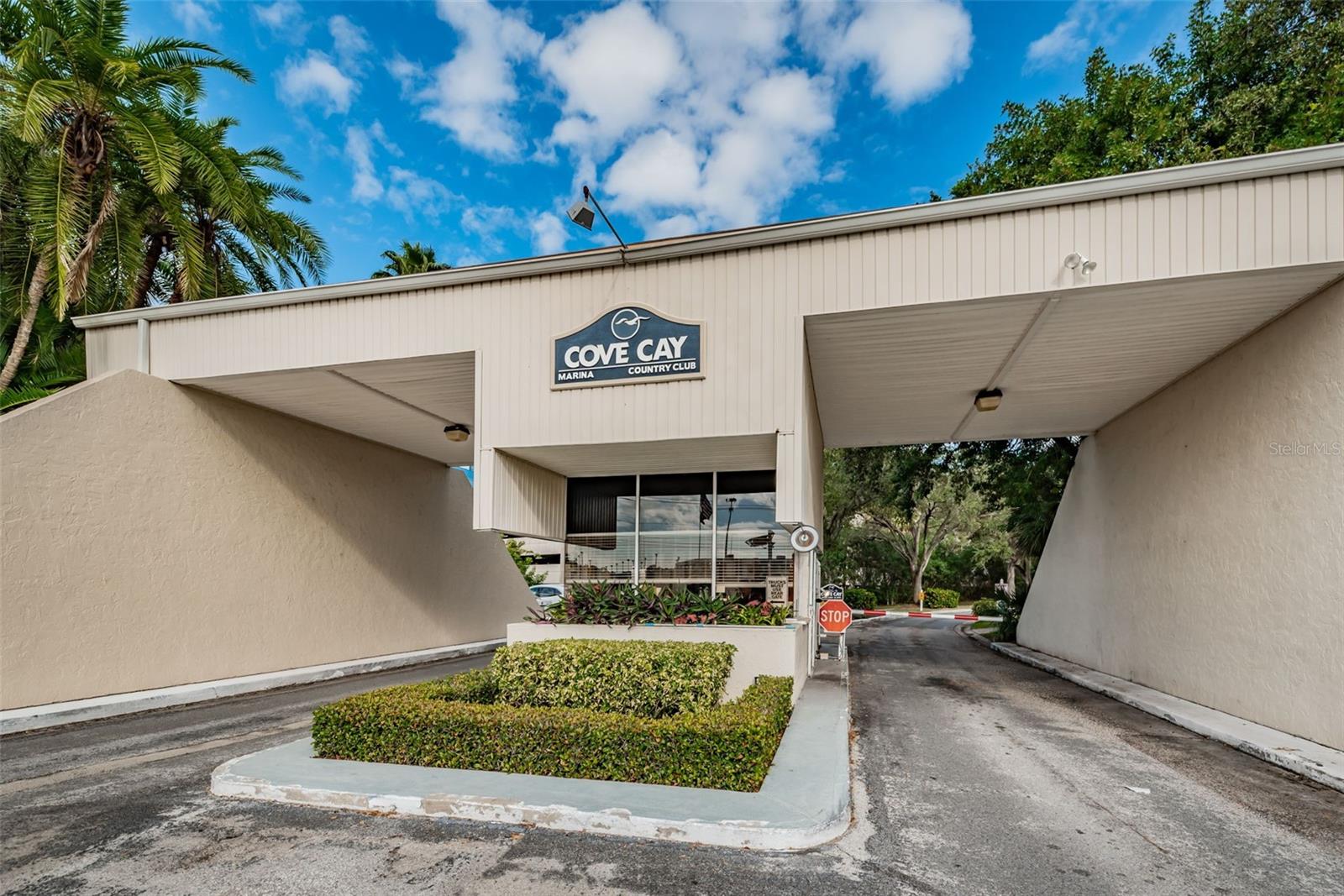 Image 78 of 96 For 2620 Cove Cay Drive 506