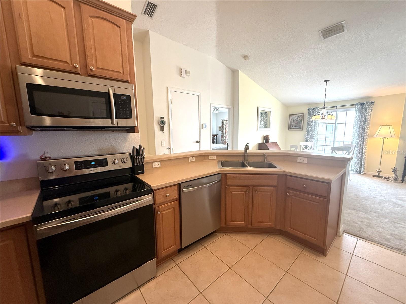 Image 18 of 22 For 8346 Shallow Creek Court