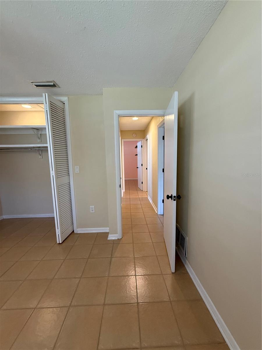 Image 36 of 48 For 1390 Ventnor Avenue