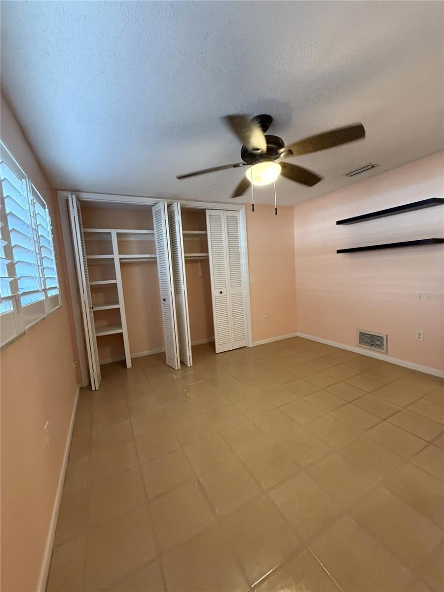 Image 40 of 48 For 1390 Ventnor Avenue