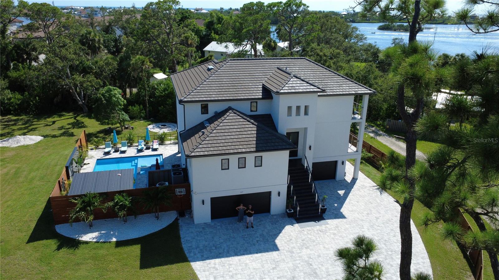 Details for 327 Roberts Road, NOKOMIS, FL 34275
